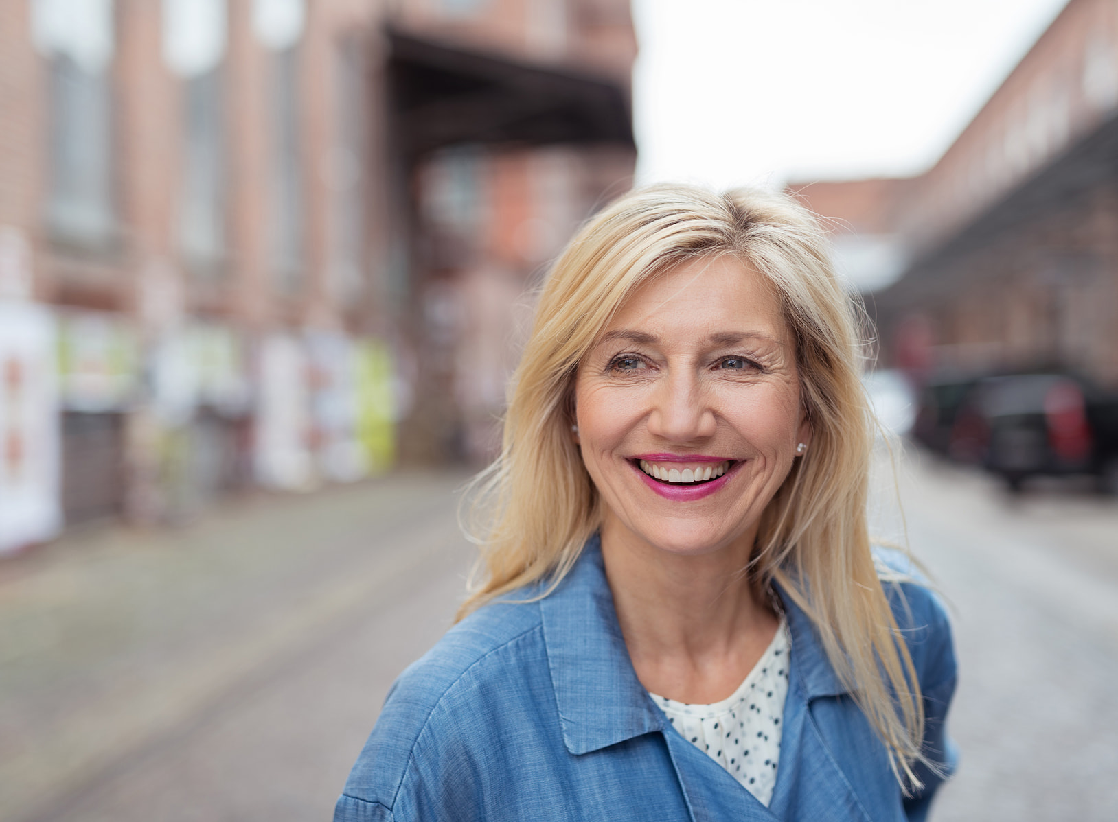 Types of sinus lift procedures for dental implant preparation