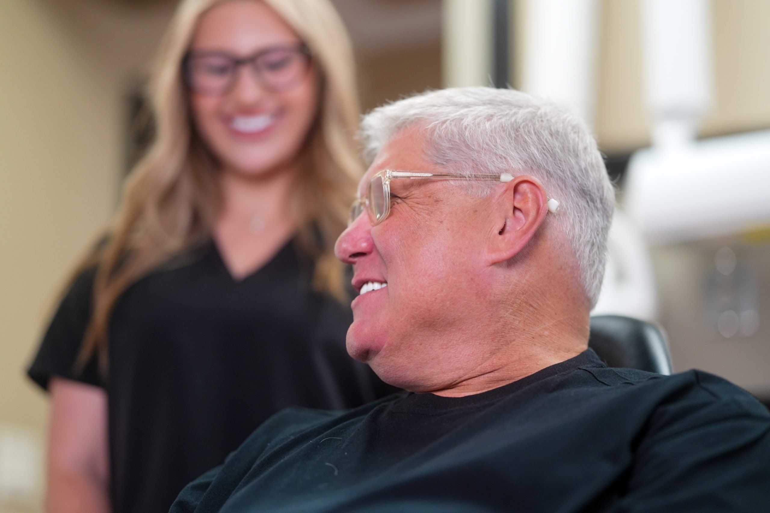 Sinus lift procedure to increase upper jaw bone for dental implants