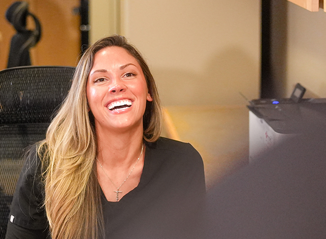 Step-by-step process of implant-supported bridge treatment for a natural and secure smile